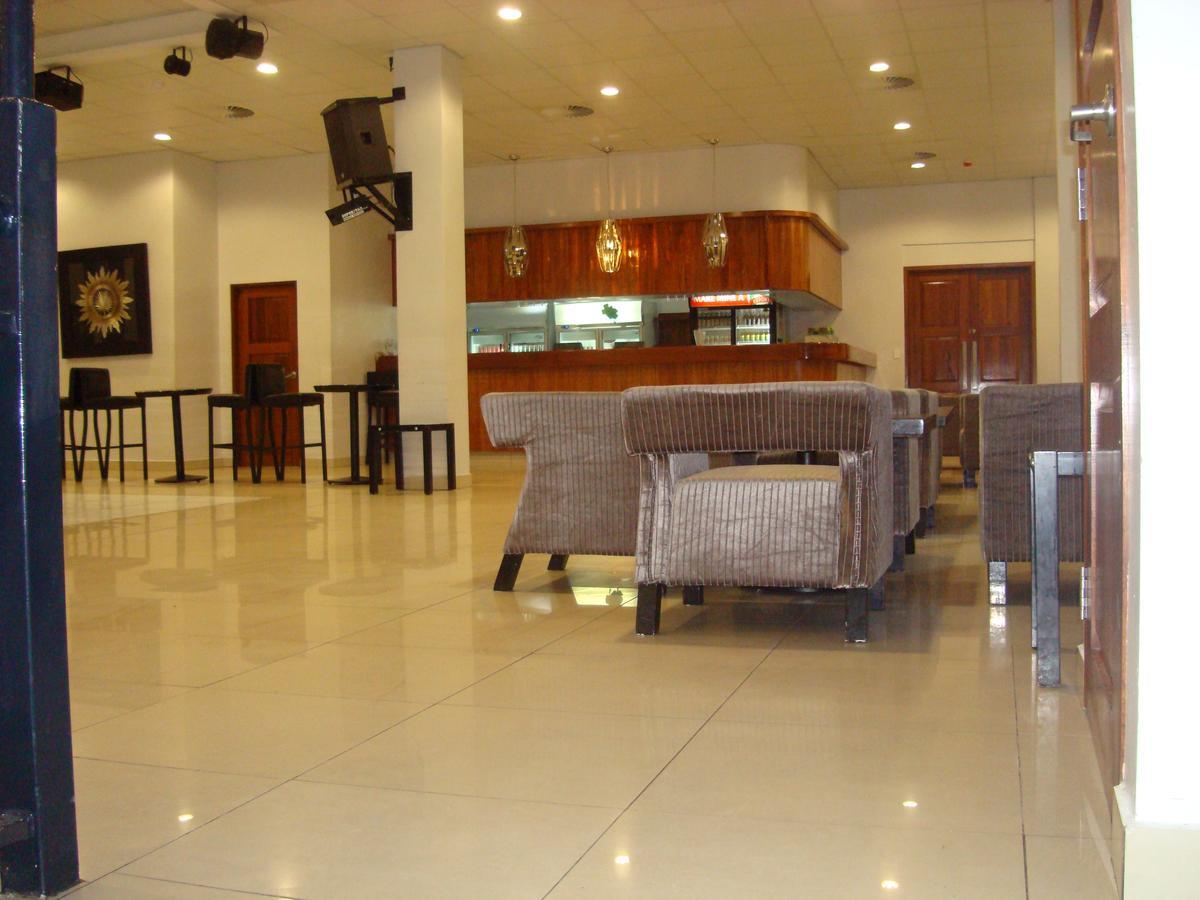 Paddy'S Hotel & Apartments Port Moresby Buitenkant foto